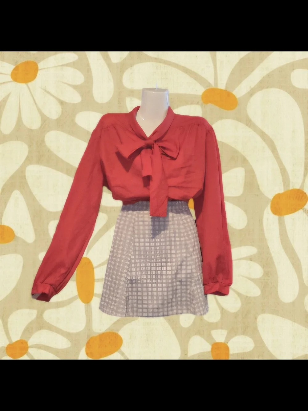 Authentic 1960s–1970s Vintage Red Lavallière collar Blouse